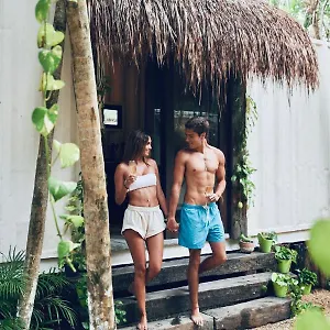 Pal Mar Glamtainer , Tulum Mexico